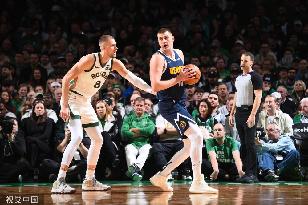 经过一系列 经过一系列