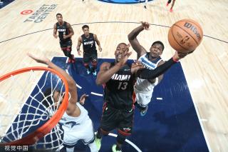 在激烈对抗 在激烈对抗