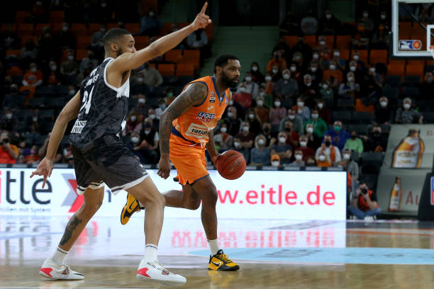 而当这两个 而当这两个